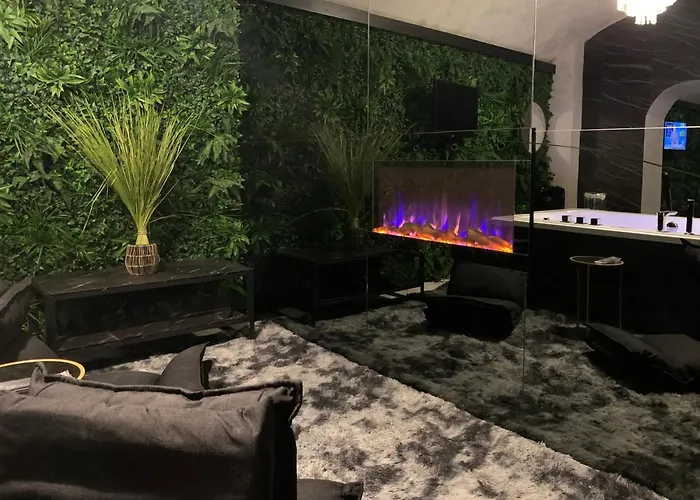 Romantic Wellness Colosseo Апартаменты *